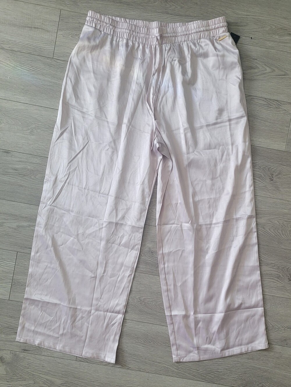 🆕️ BCBG MaxAzria Blush Satin Wide-Leg Pants